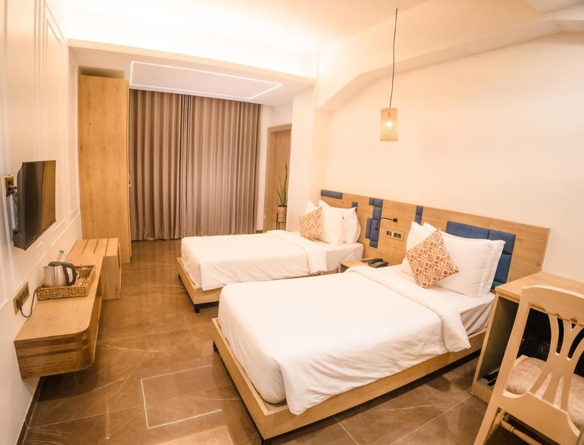 Hotel Mirana , Tinsukia エクステリア 写真