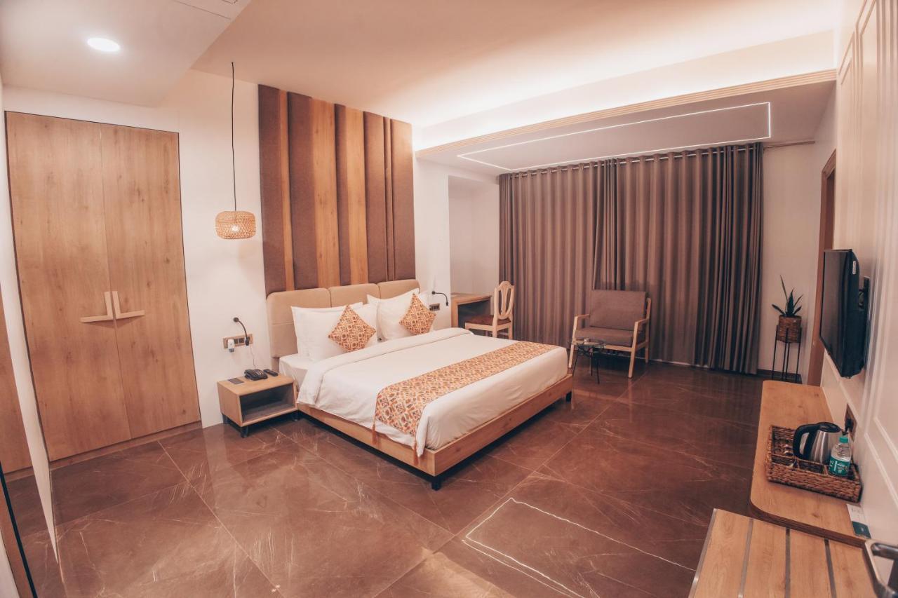 Hotel Mirana , Tinsukia エクステリア 写真