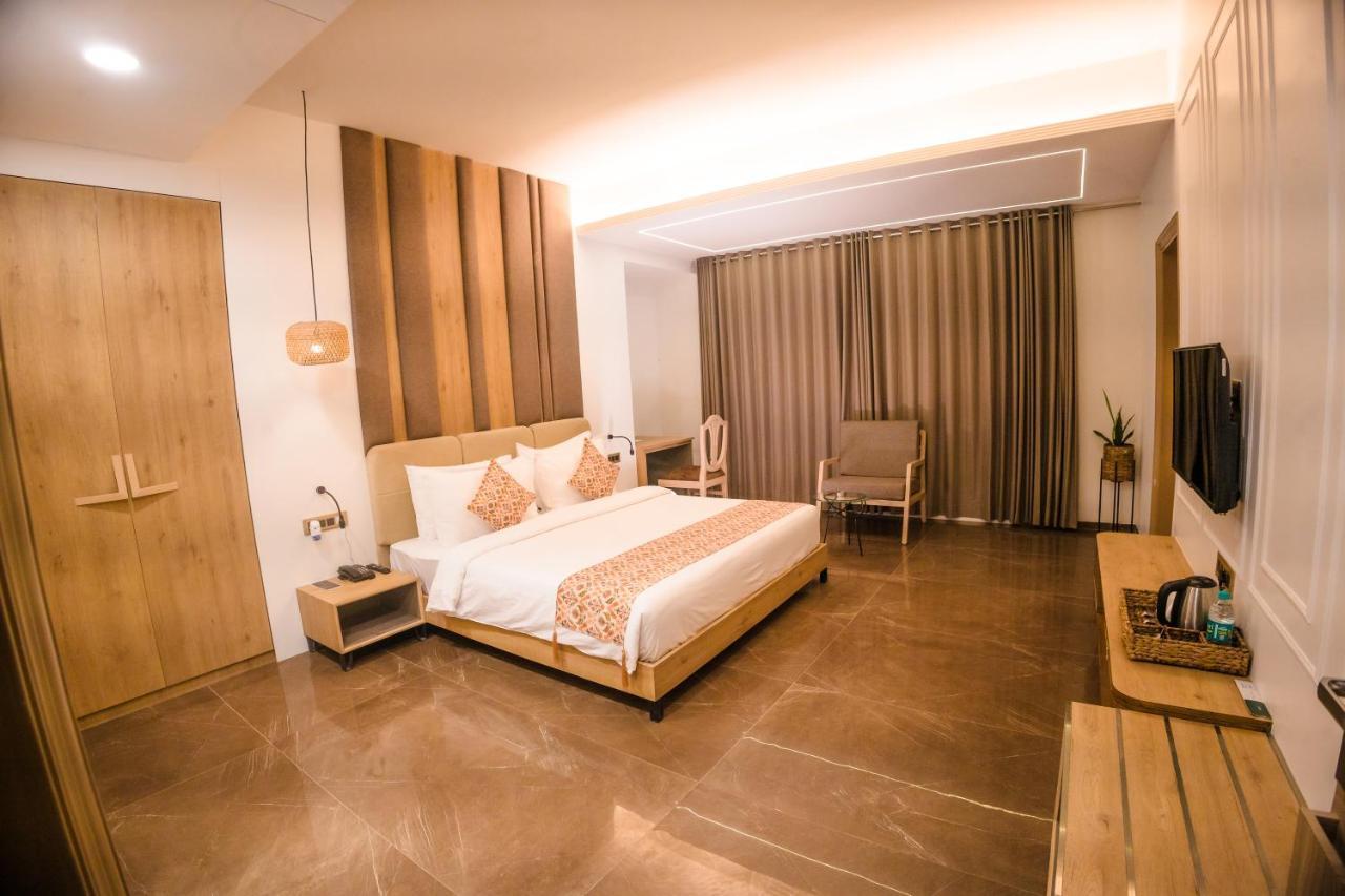 Hotel Mirana , Tinsukia エクステリア 写真