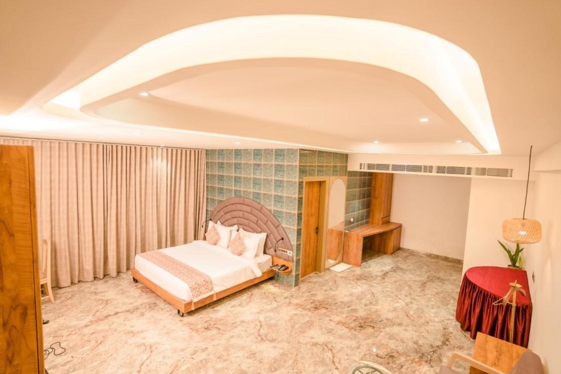Hotel Mirana , Tinsukia エクステリア 写真
